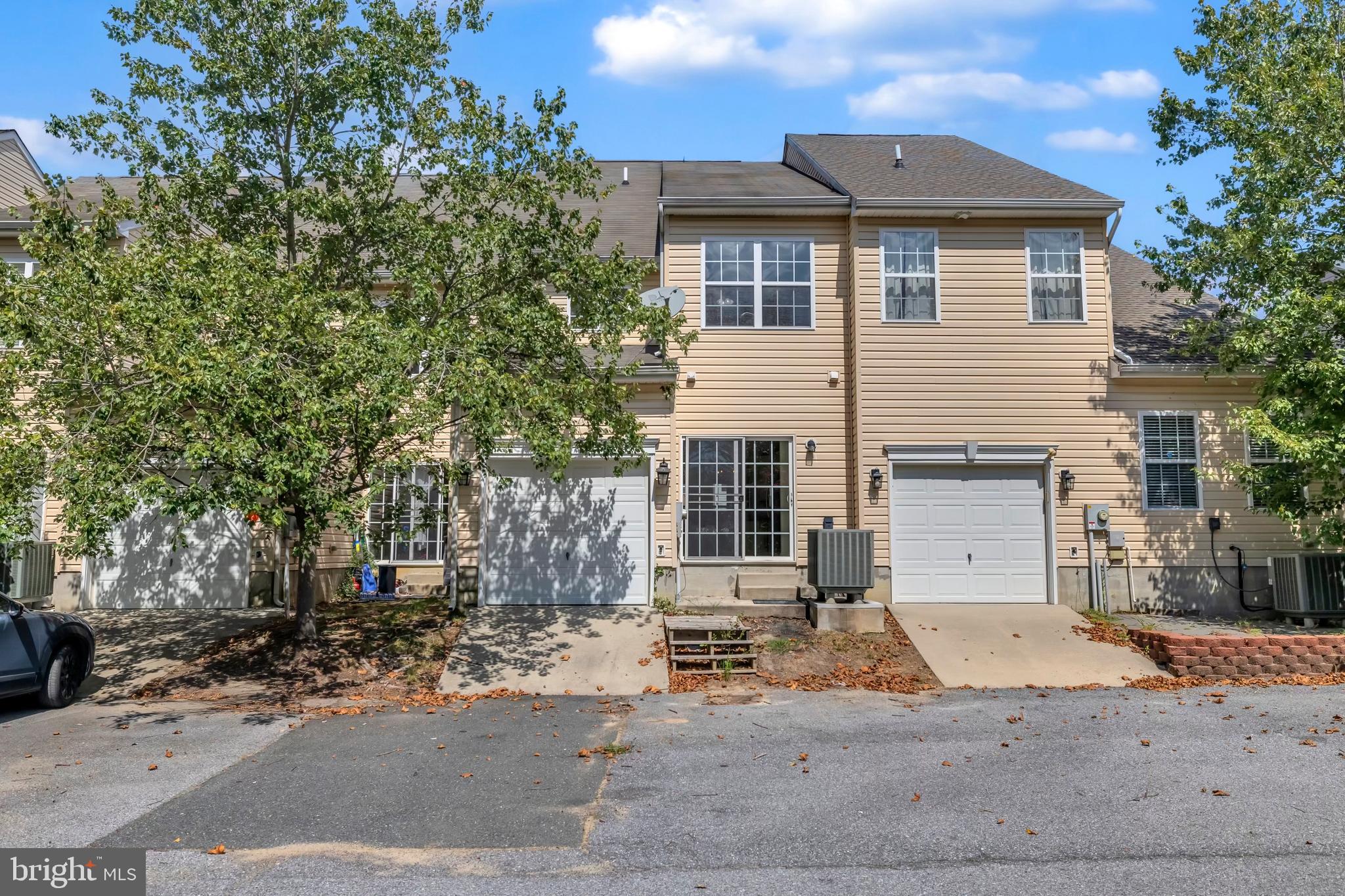 PATRIOT SQUARE - Residential Lease