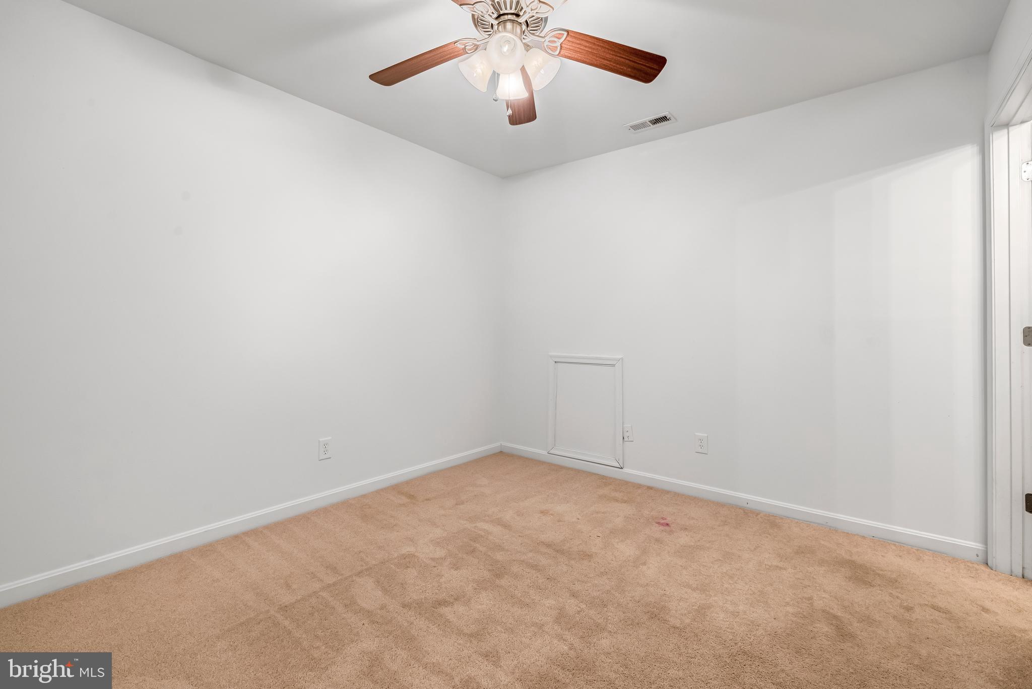 PATRIOT SQUARE - Residential Lease