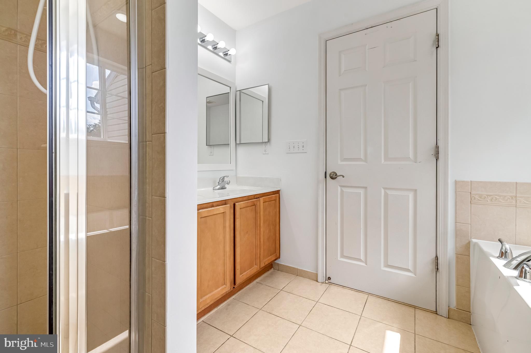 PATRIOT SQUARE - Residential Lease