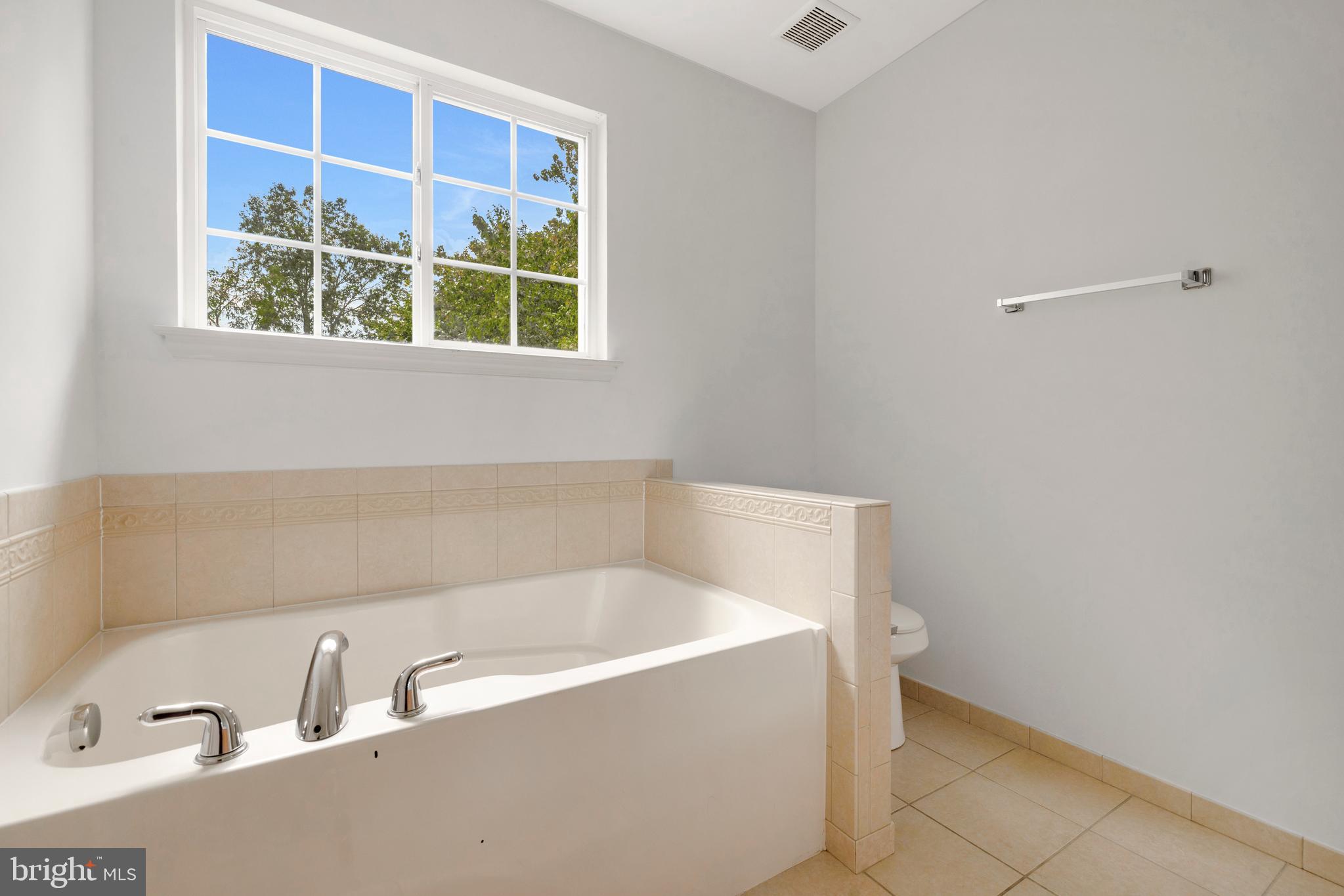 PATRIOT SQUARE - Residential Lease