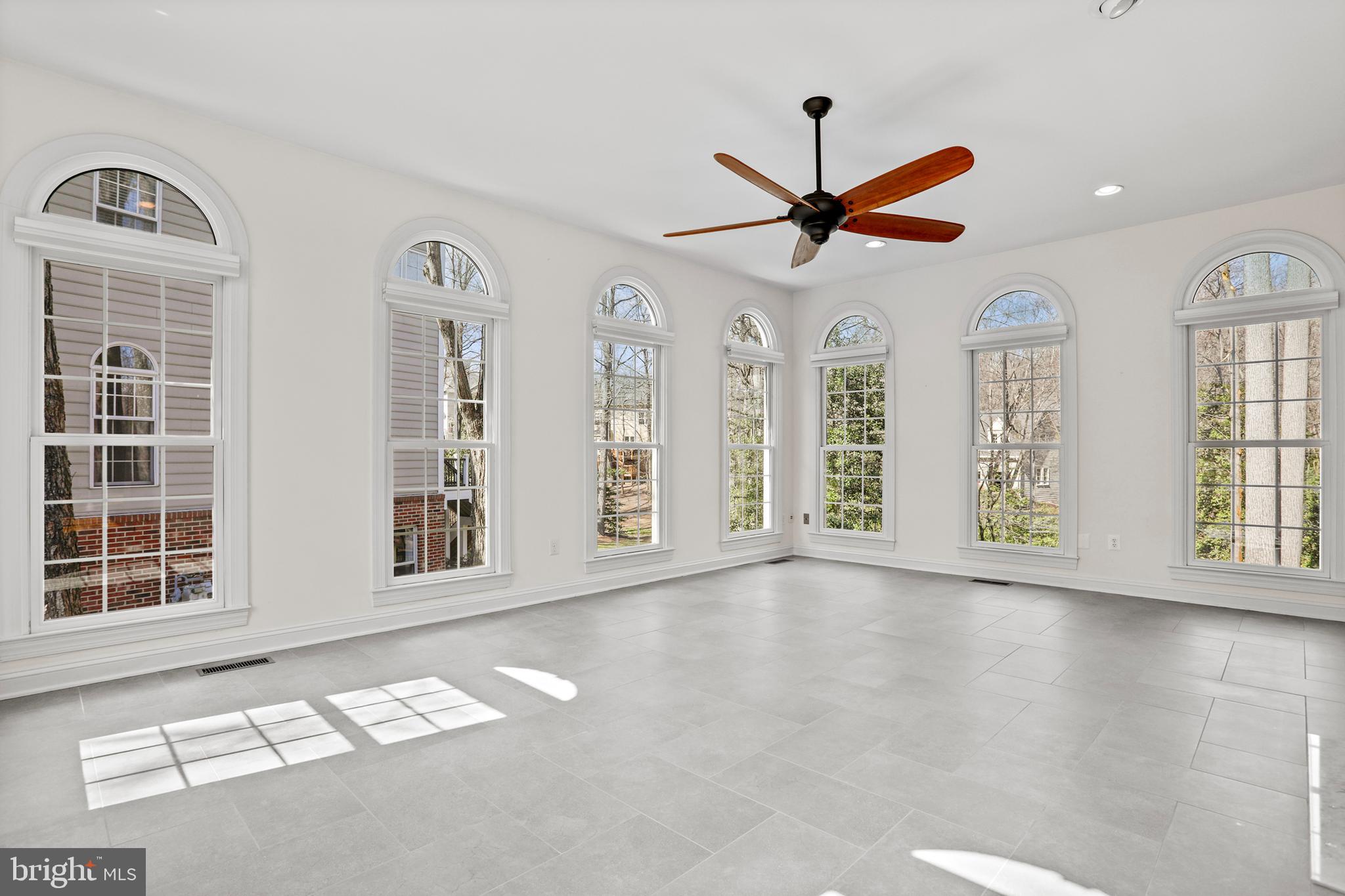 RESTON - Residential