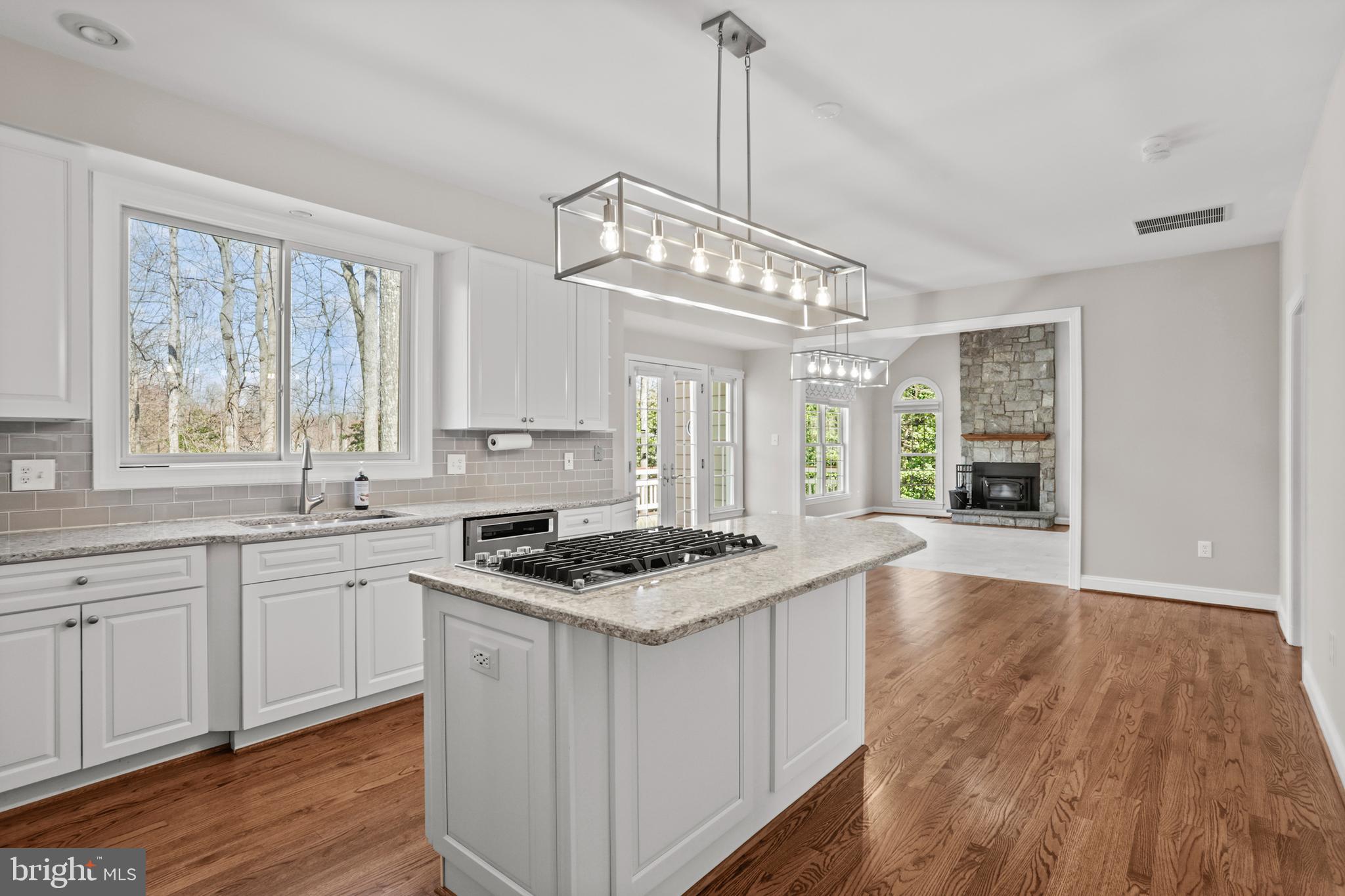 RESTON - Residential