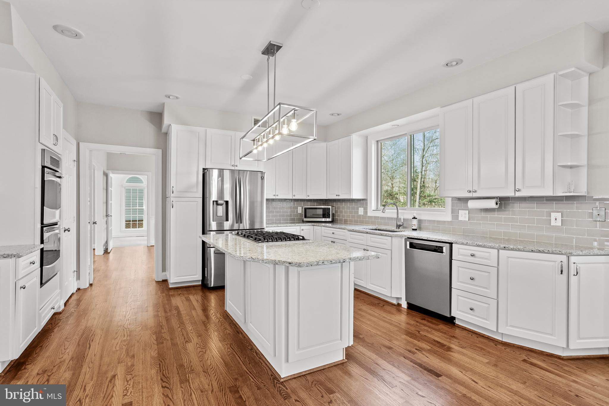 RESTON - Residential