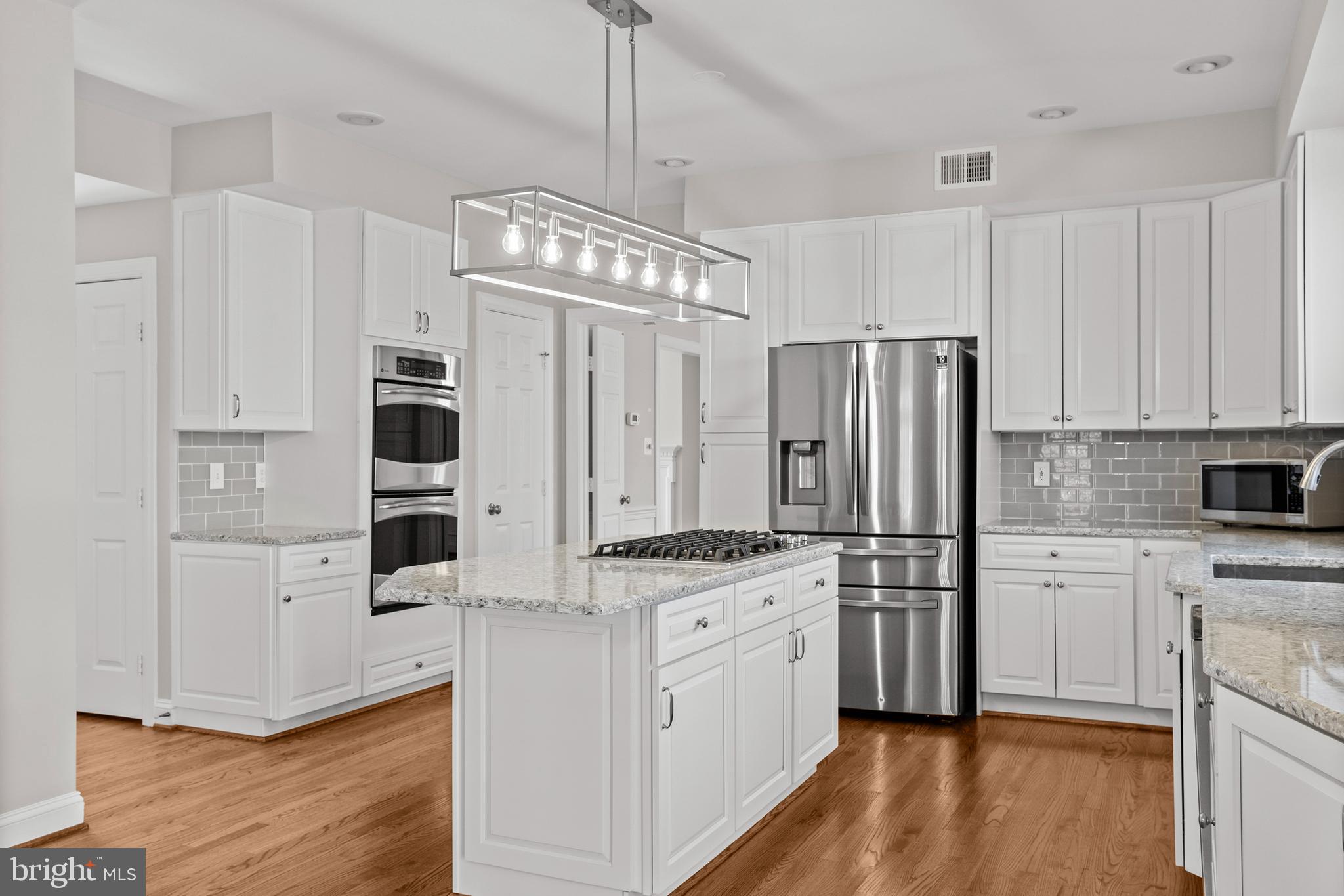 RESTON - Residential