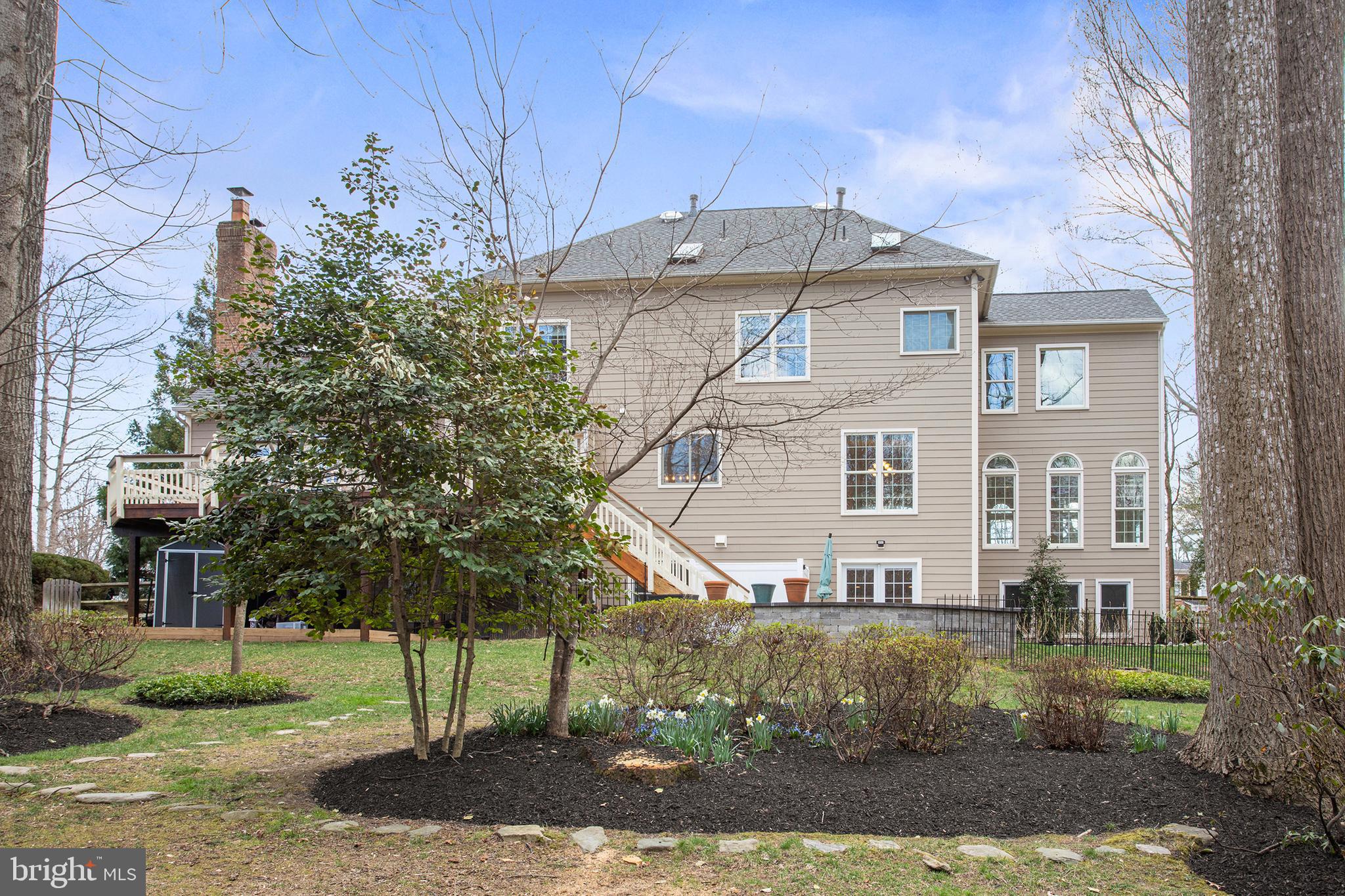 RESTON - Residential