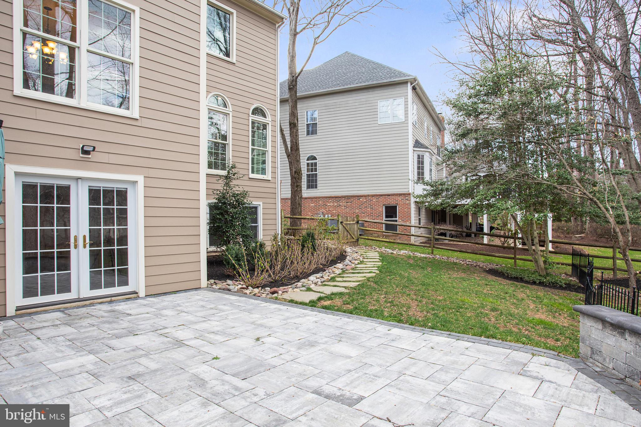 RESTON - Residential