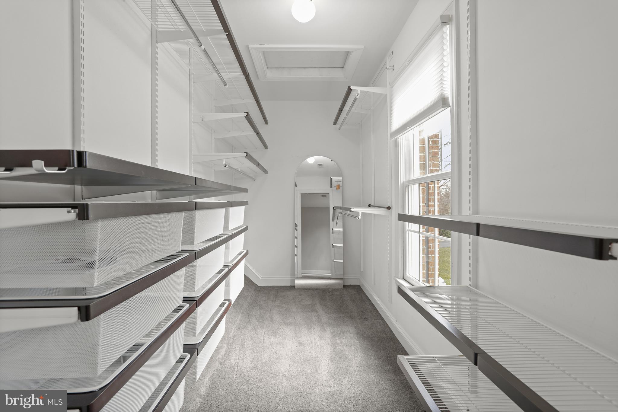 RESTON - Residential