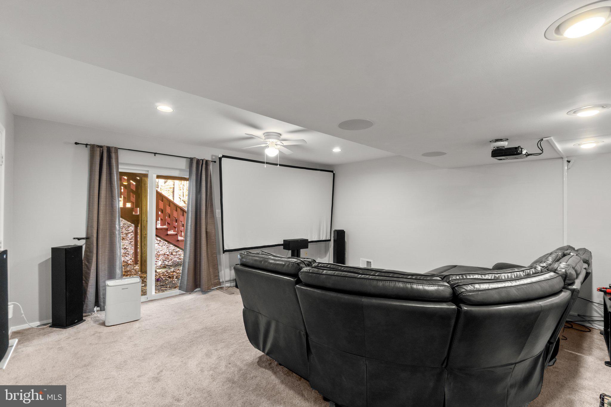 WOODLAND VILLAGE - Residential