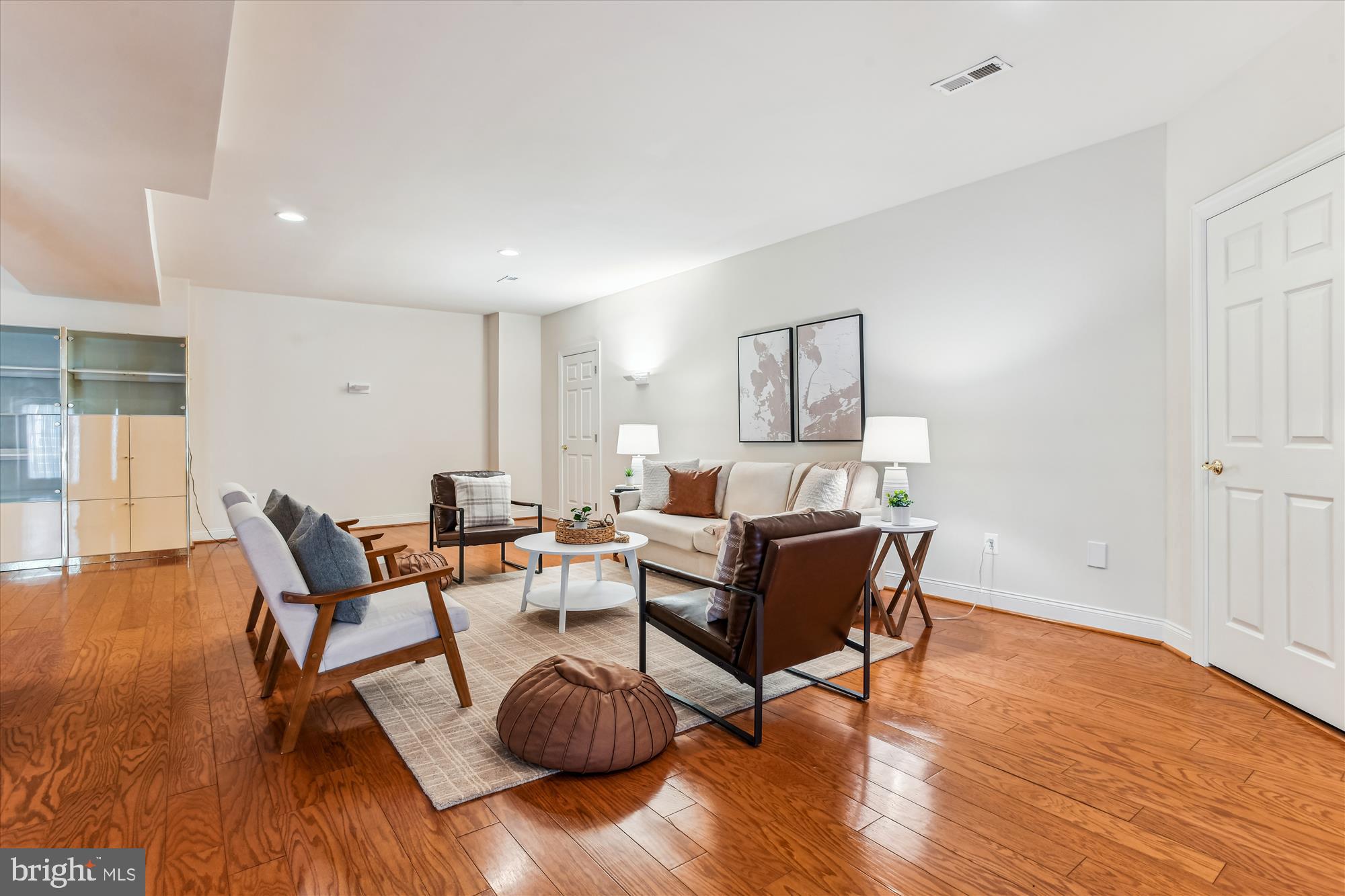 HUNT VALLEY CHASE - Residential