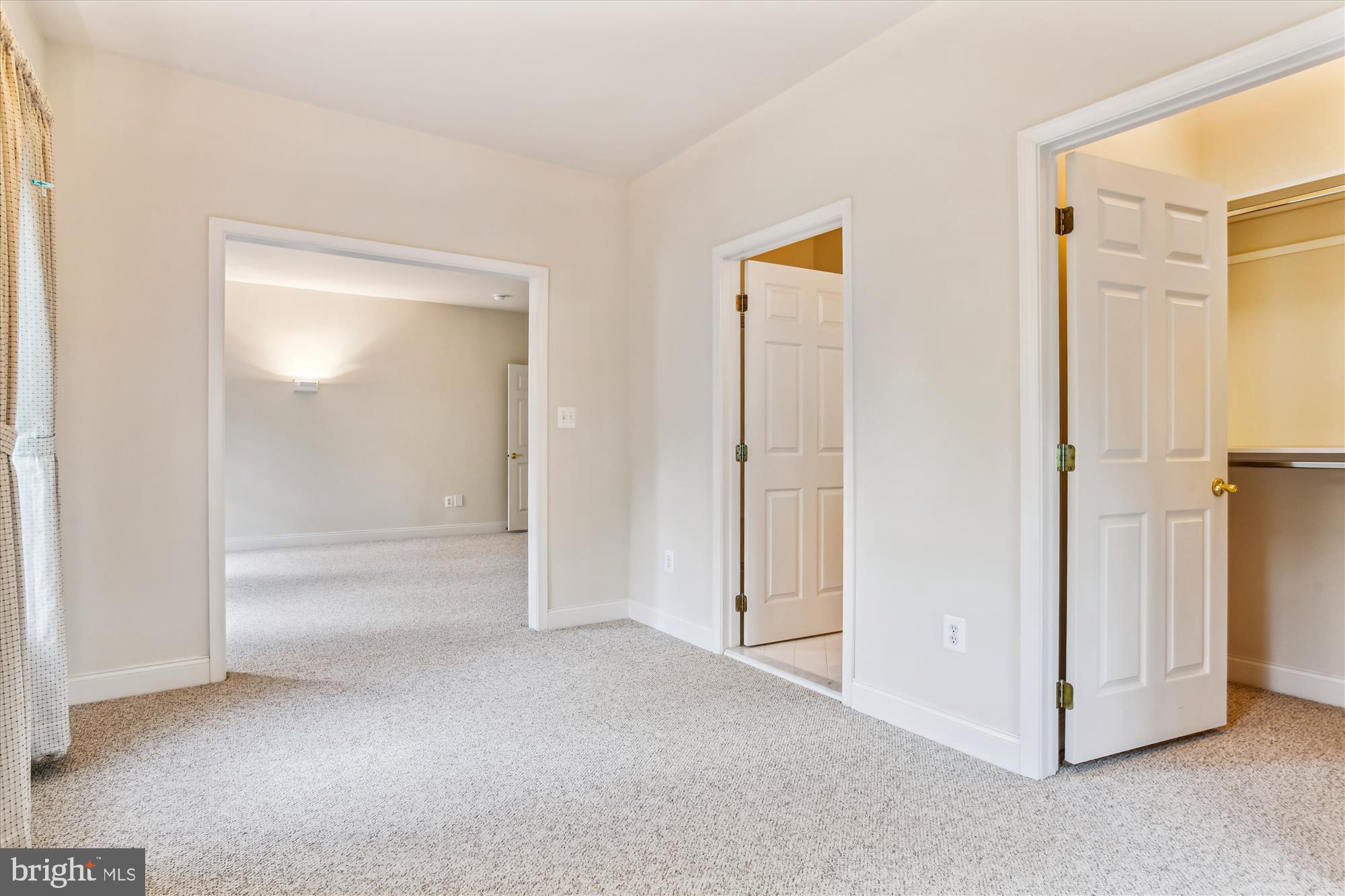 HUNT VALLEY CHASE - Residential