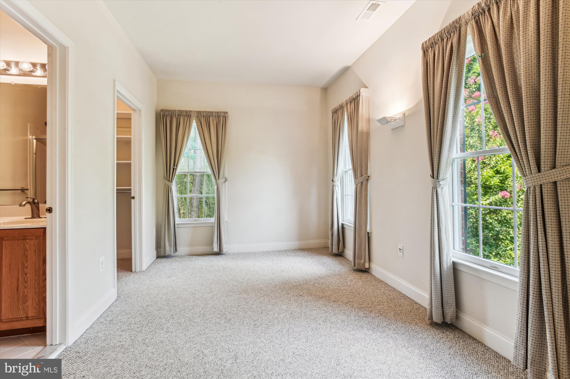 HUNT VALLEY CHASE - Residential