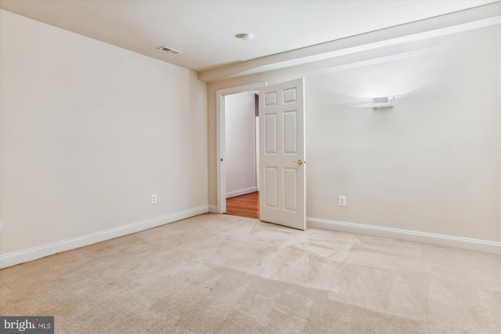 HUNT VALLEY CHASE - Residential