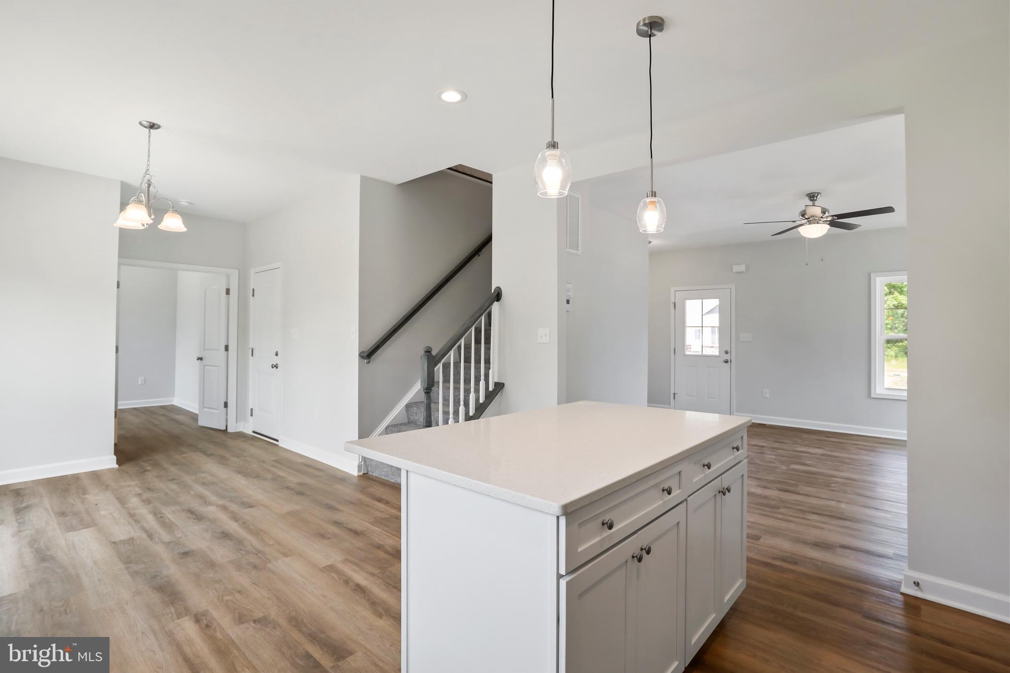 MIDDLE CREEK VISTAS - Residential