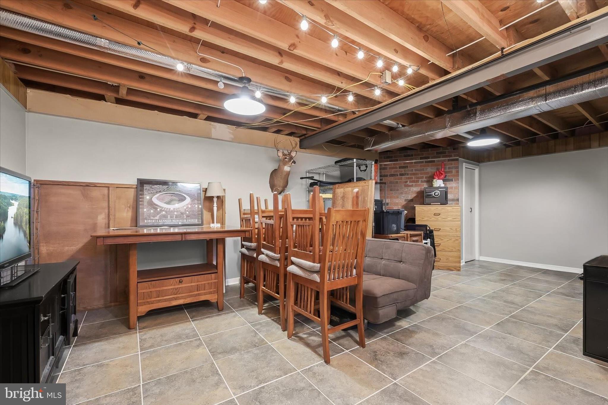 LINTON SPRINGS - Residential