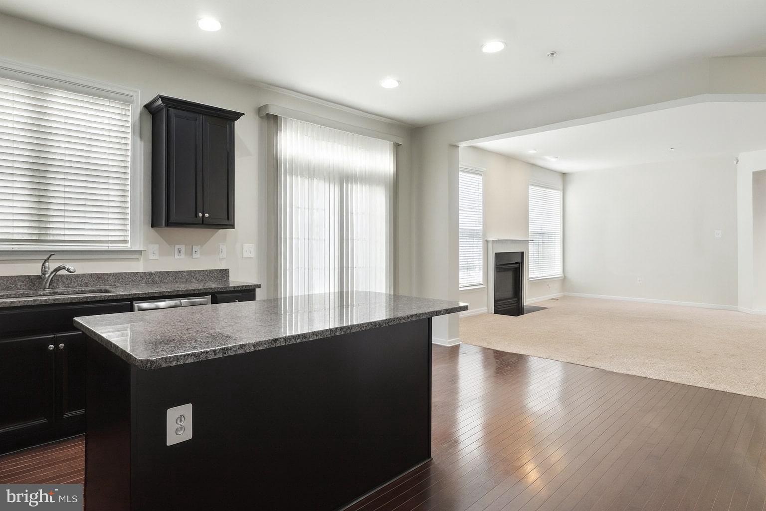 WOODMORE TOWNE CENTRE - Residential