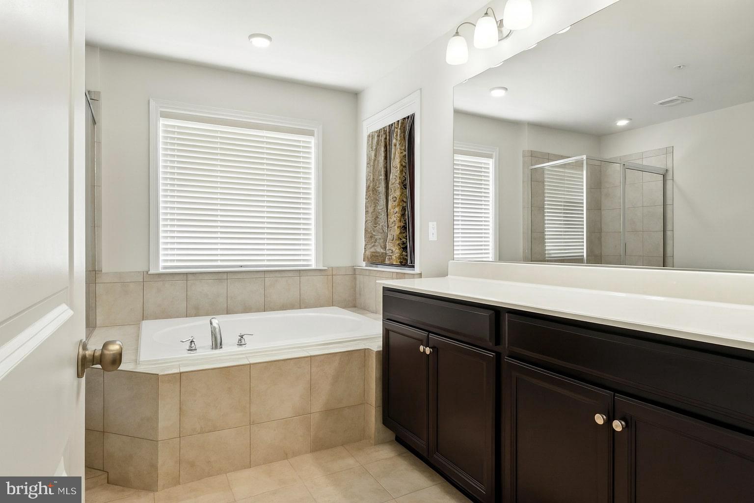 WOODMORE TOWNE CENTRE - Residential