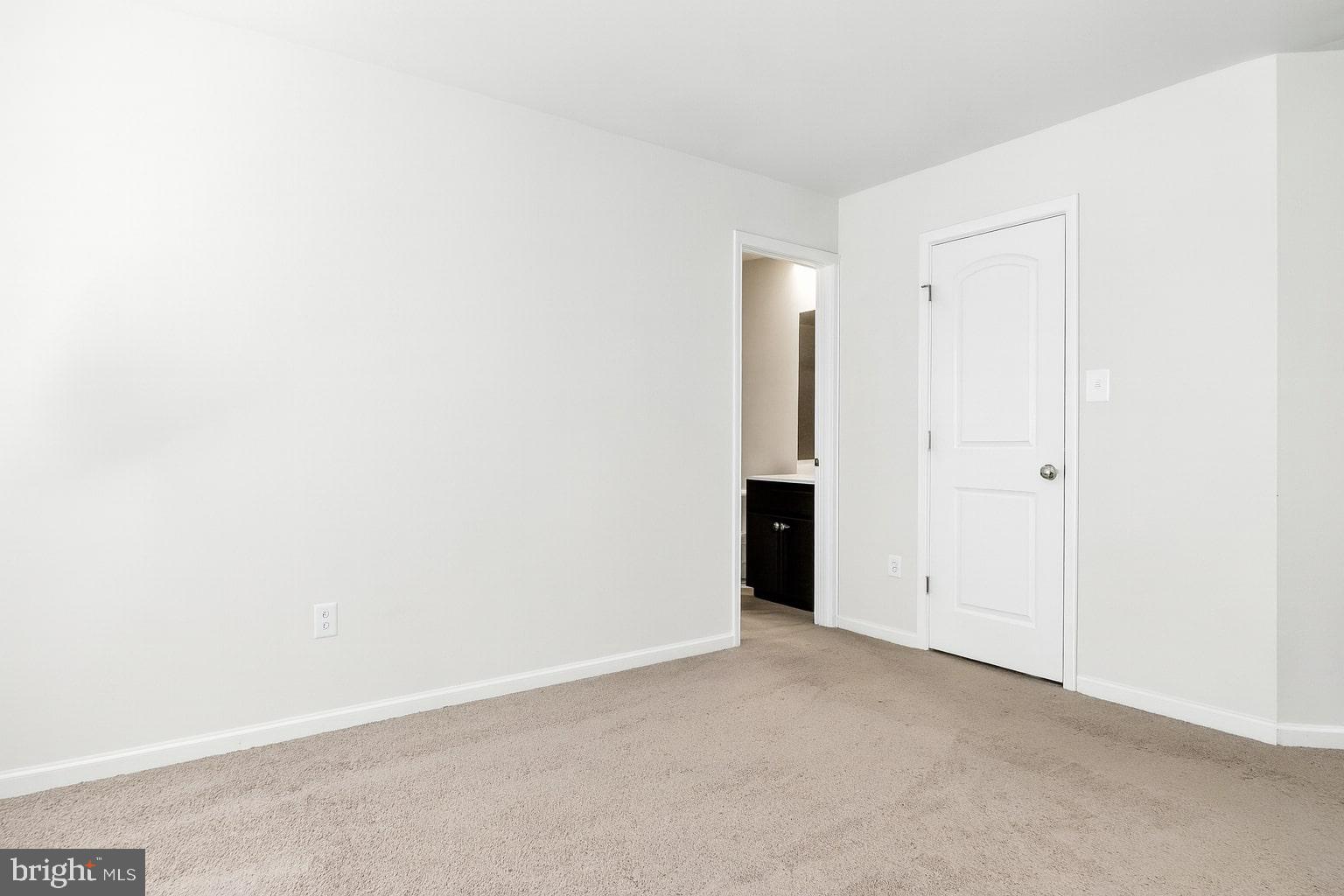 WOODMORE TOWNE CENTRE - Residential