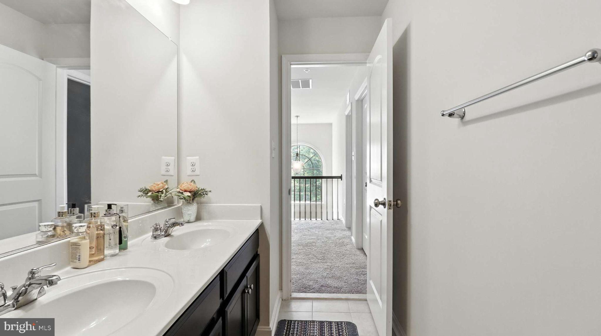 WOODMORE TOWNE CENTRE - Residential