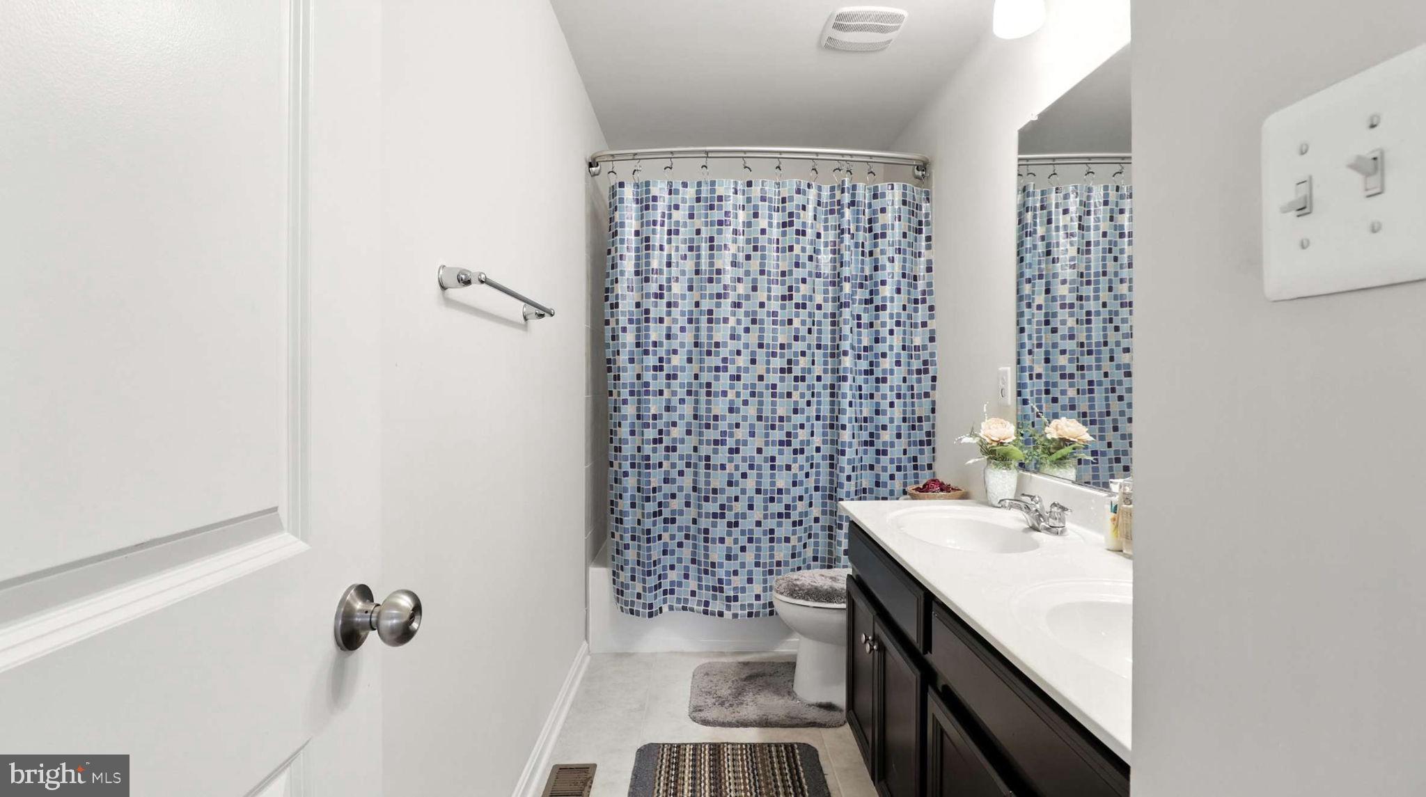 WOODMORE TOWNE CENTRE - Residential