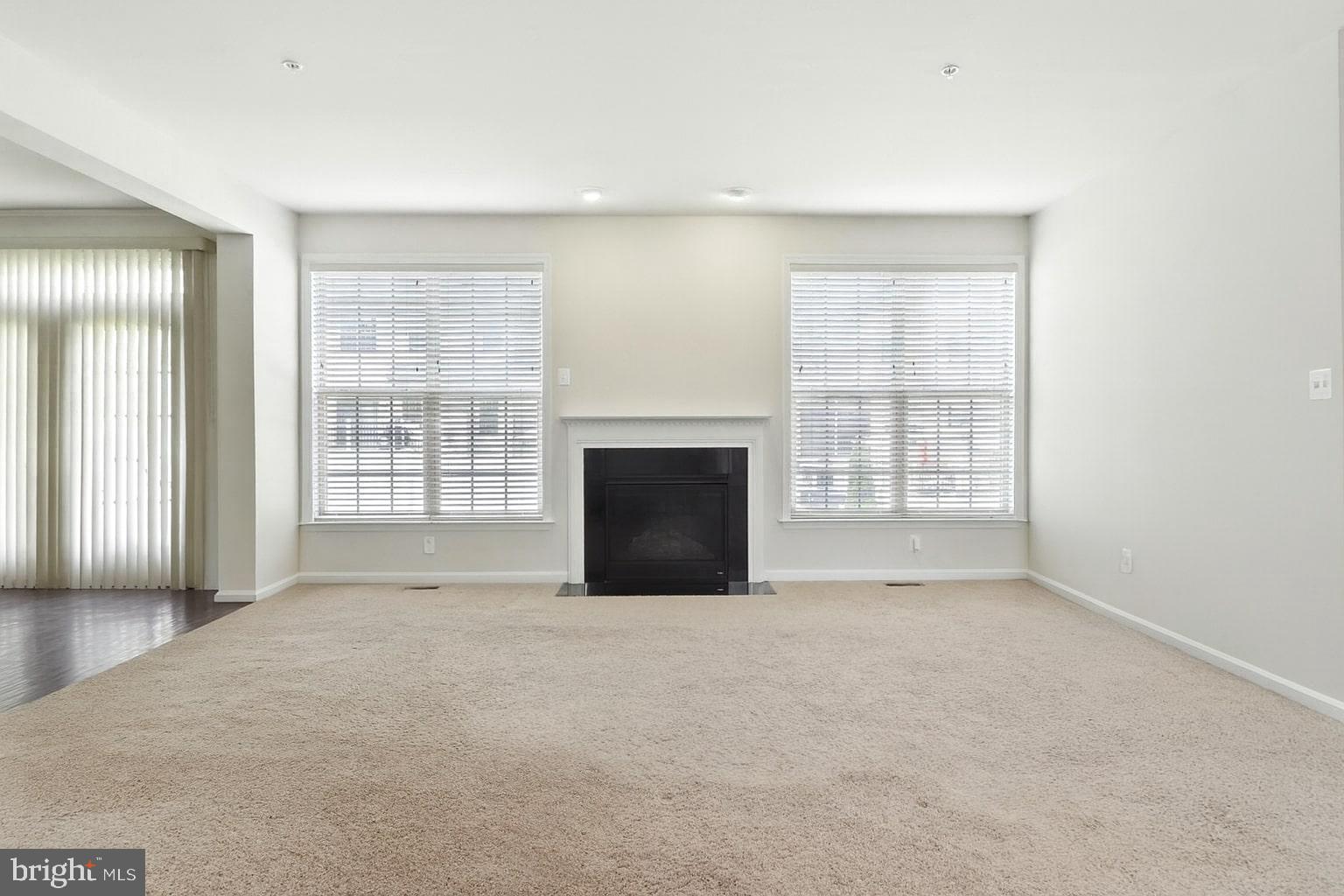 WOODMORE TOWNE CENTRE - Residential