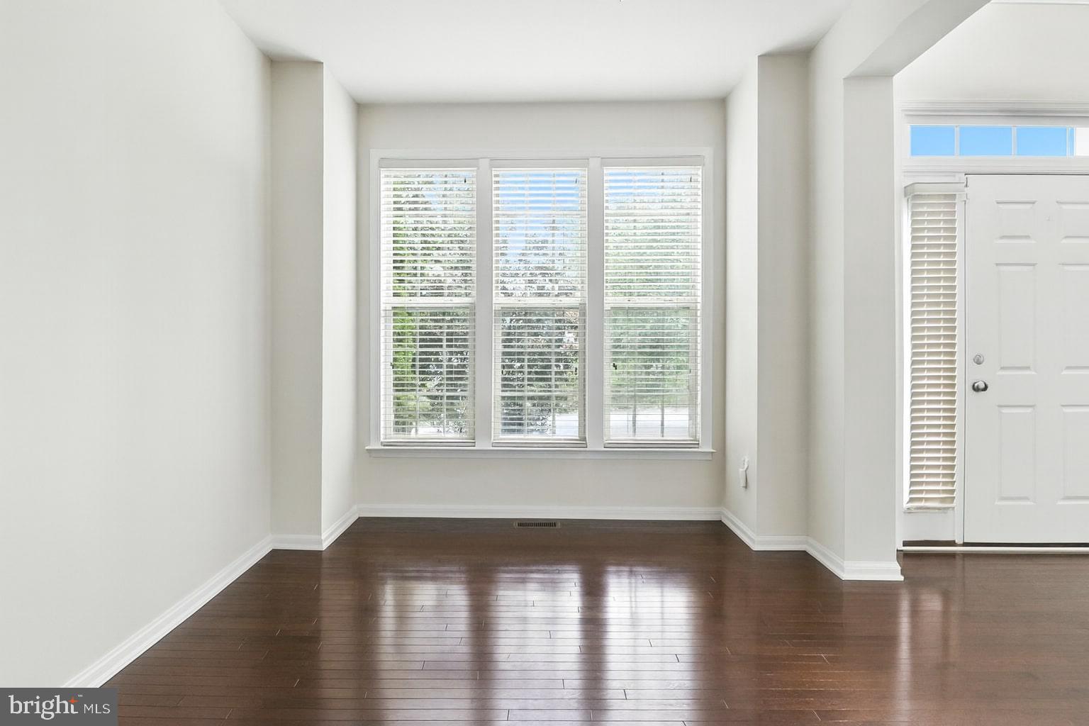 WOODMORE TOWNE CENTRE - Residential