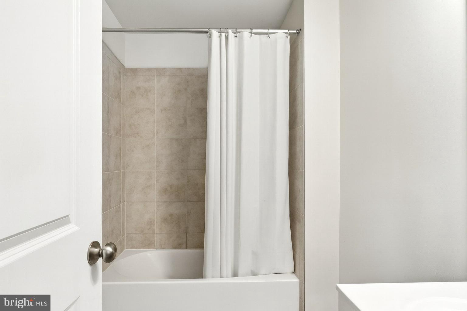 WOODMORE TOWNE CENTRE - Residential