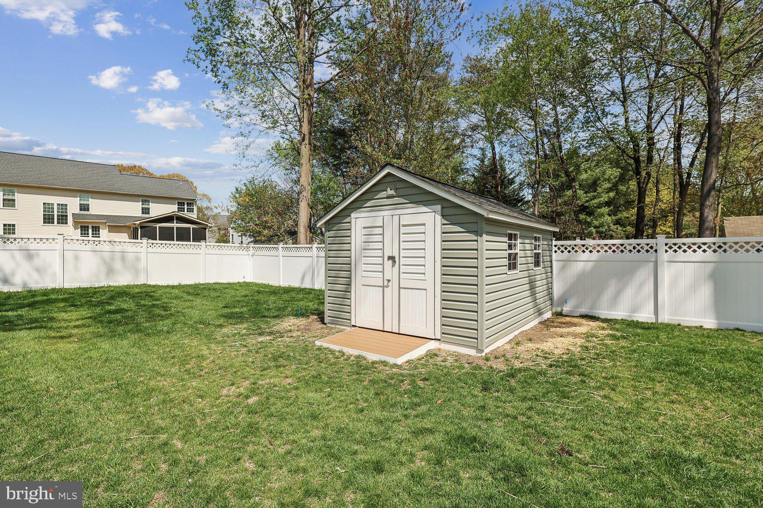 FARMINGTON VILLAGE - Residential