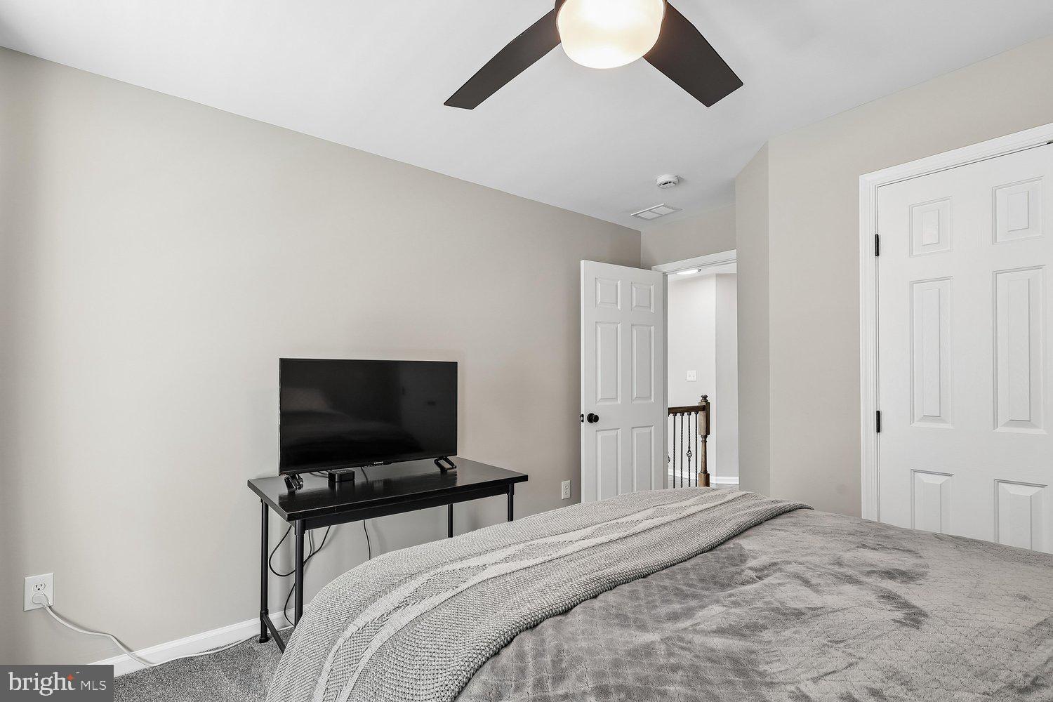 FARMINGTON VILLAGE - Residential