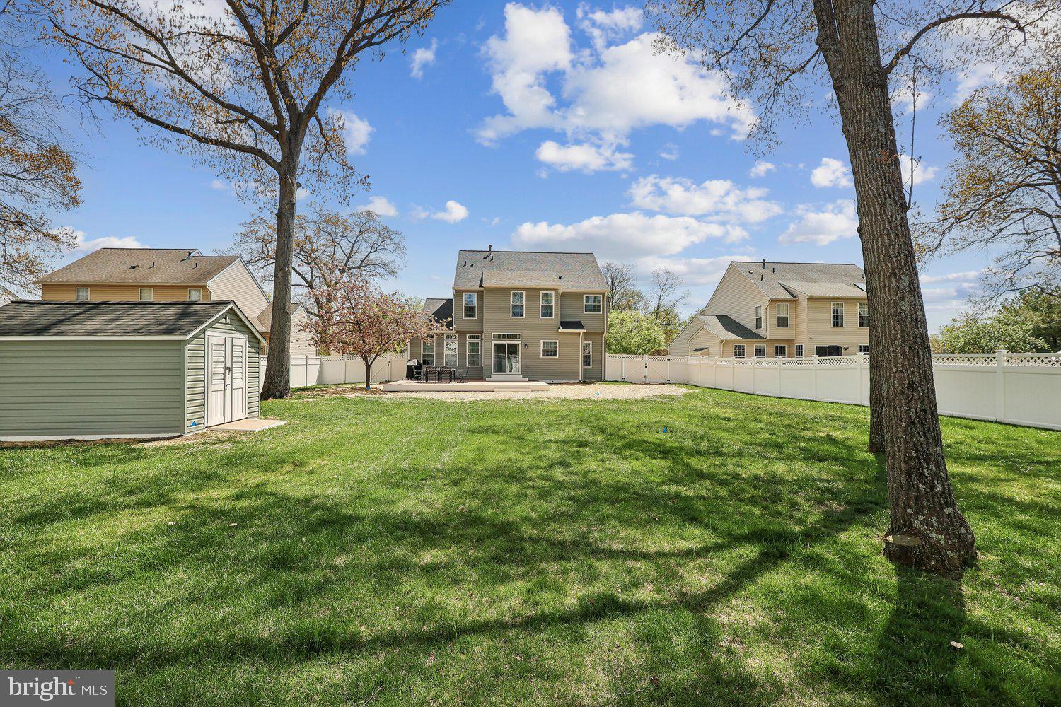 FARMINGTON VILLAGE - Residential