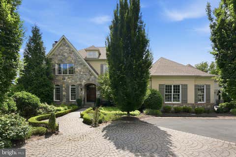 Photo of 9842 Corsini Court, VIENNA, VA 22182 (MLS # VAFX2332928)