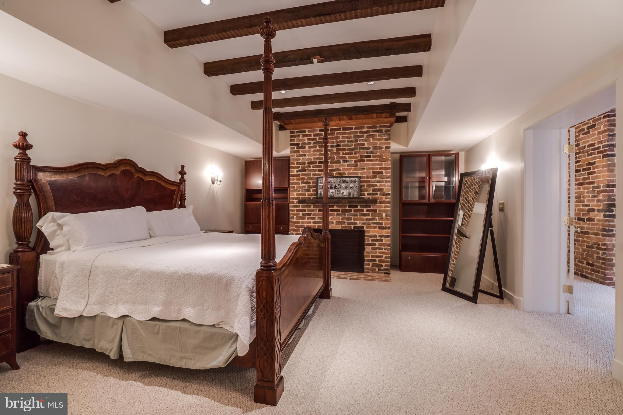 MOUNT IDA - Residential