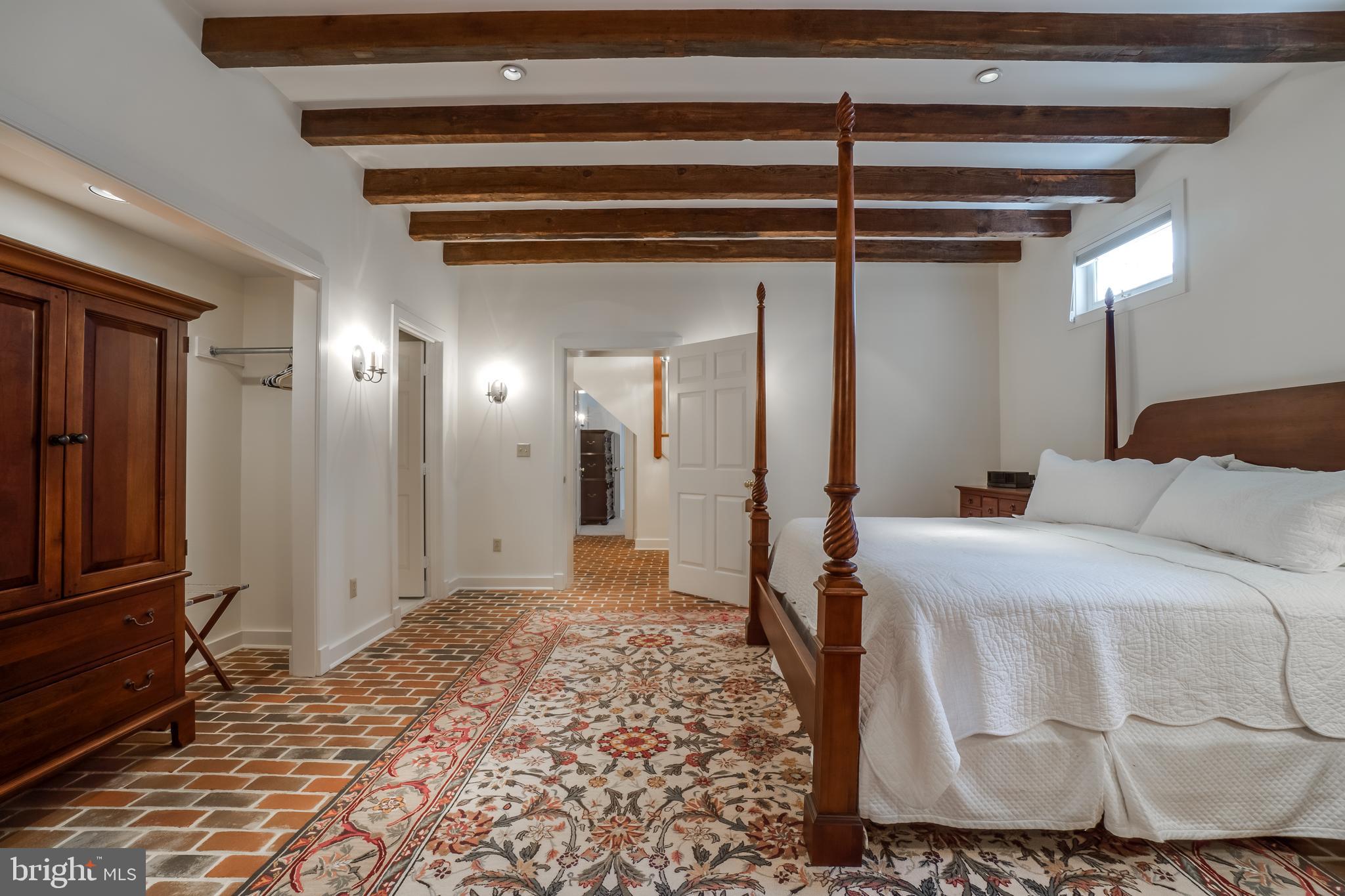 MOUNT IDA - Residential