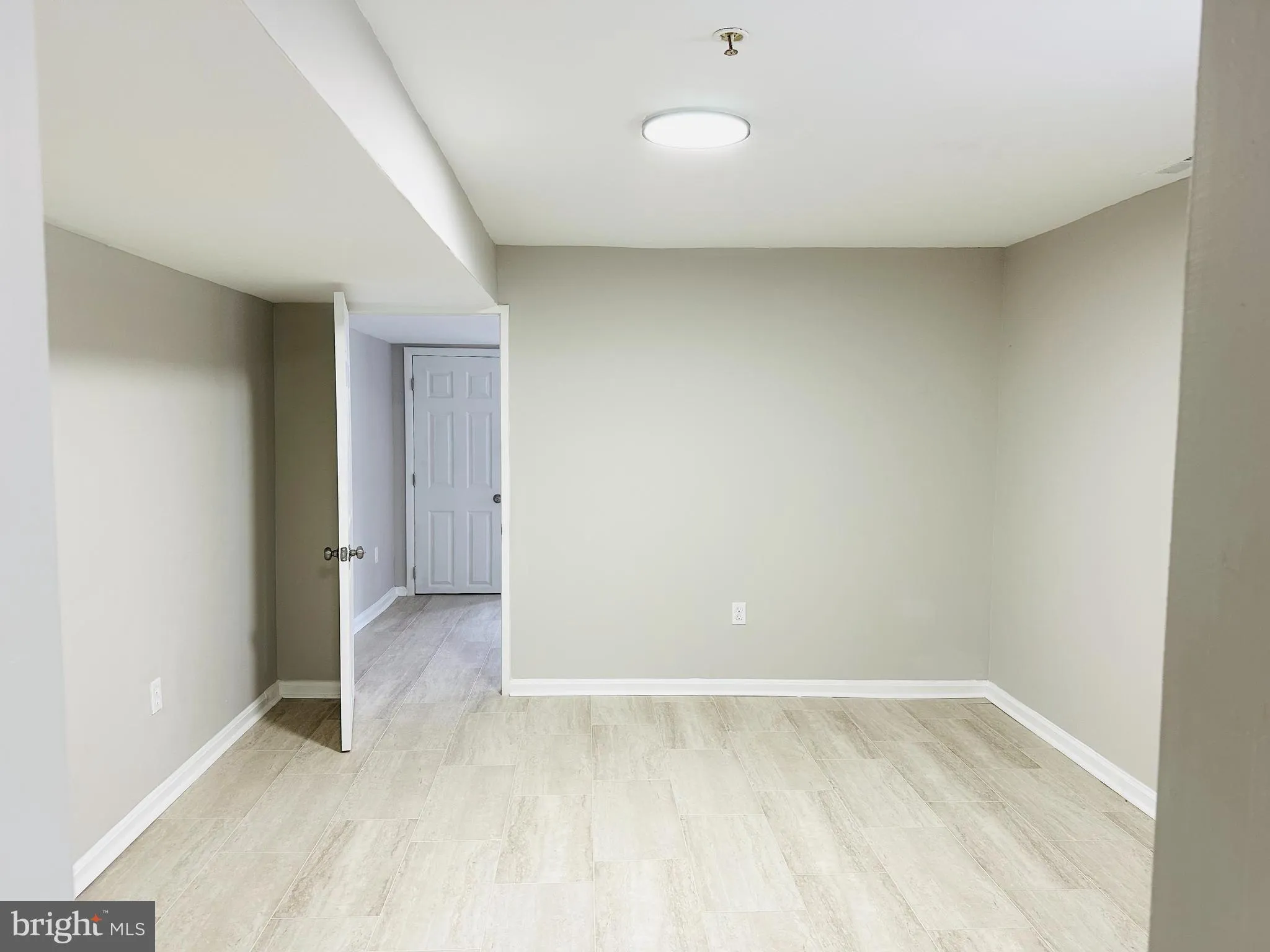 Baltimore, Maryland 21218, United States, 3 Bedrooms Bedrooms, ,1 BathroomBathrooms,Residential,Active,30703