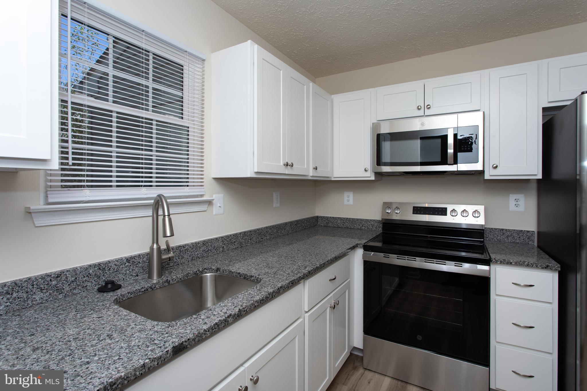 RIVERSIDE RUN - Residential