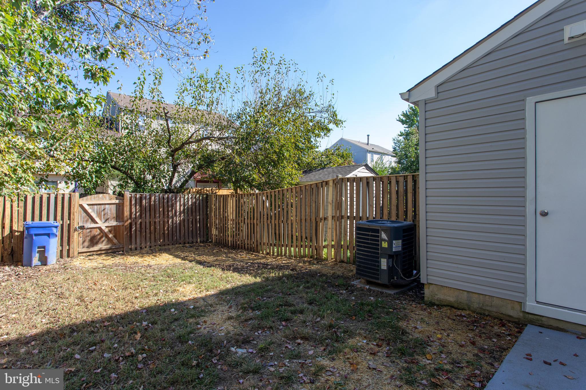 RIVERSIDE RUN - Residential