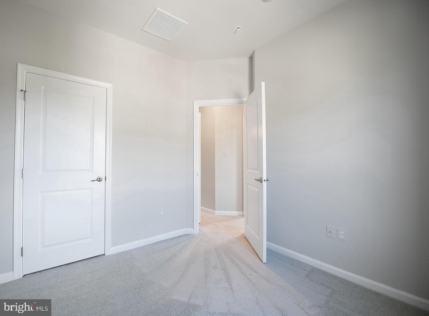 PARKSIDE - Residential Lease