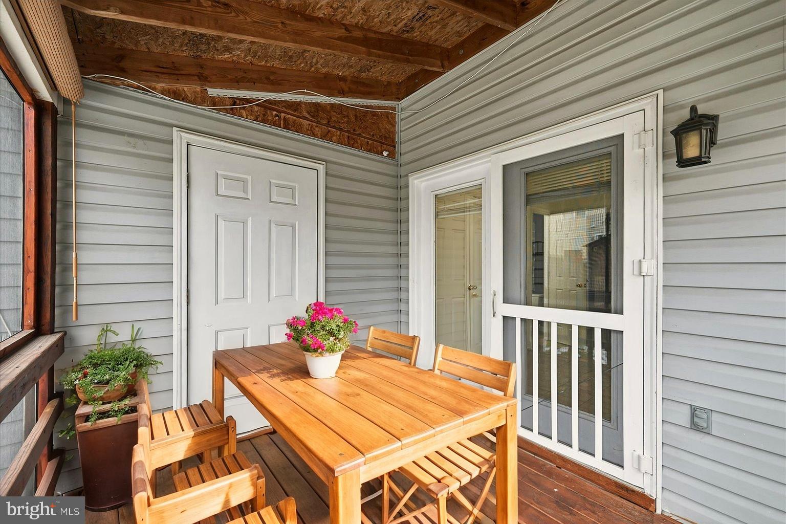 LAKEVIEW TOWNHOUSES - Residential