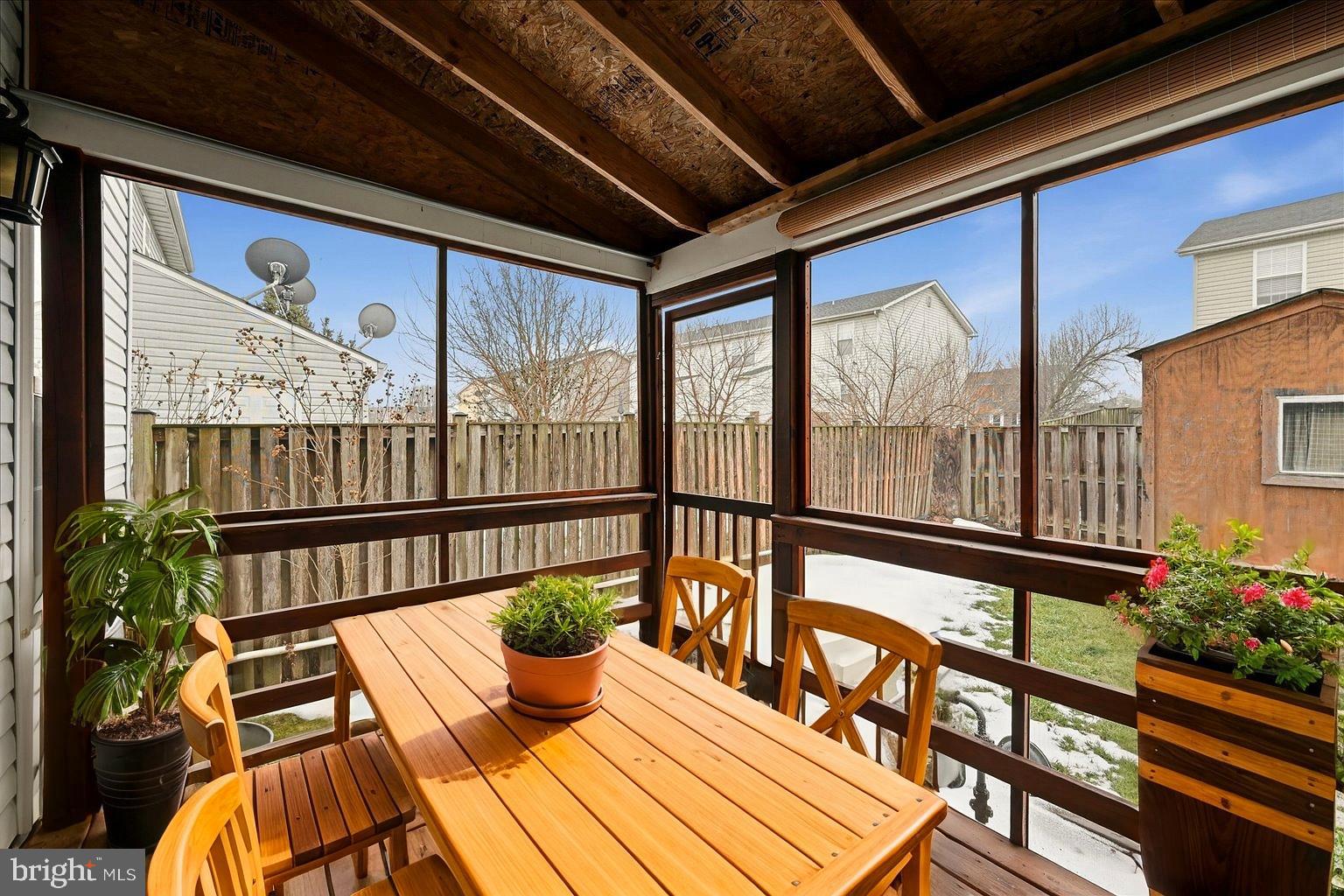 LAKEVIEW TOWNHOUSES - Residential