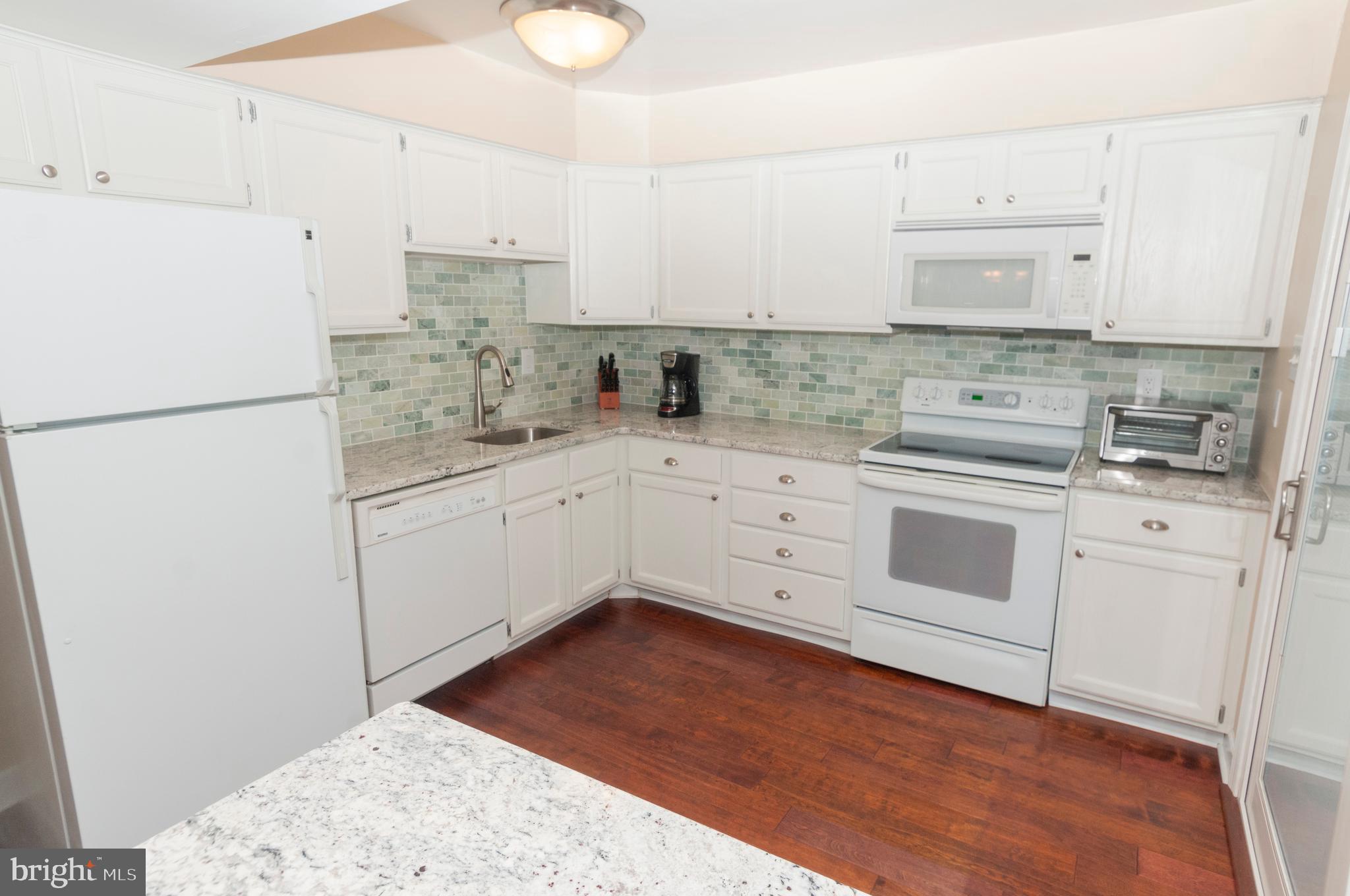 SUMMIT TRACE - Residential