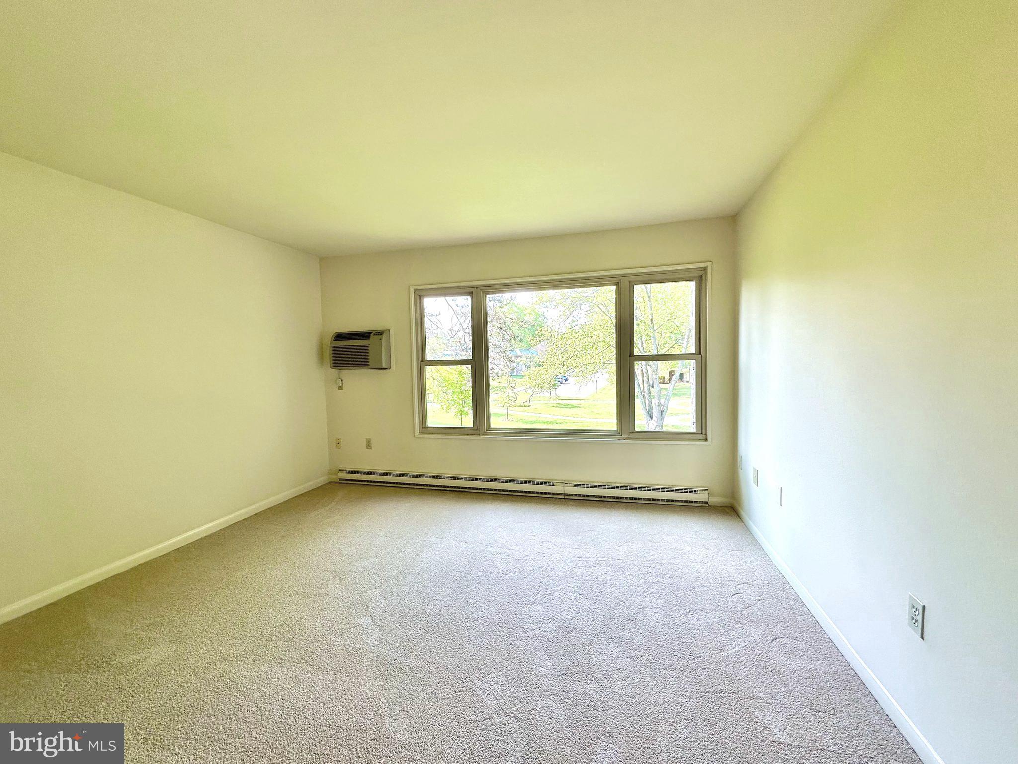 LEISURE WORLD - Residential