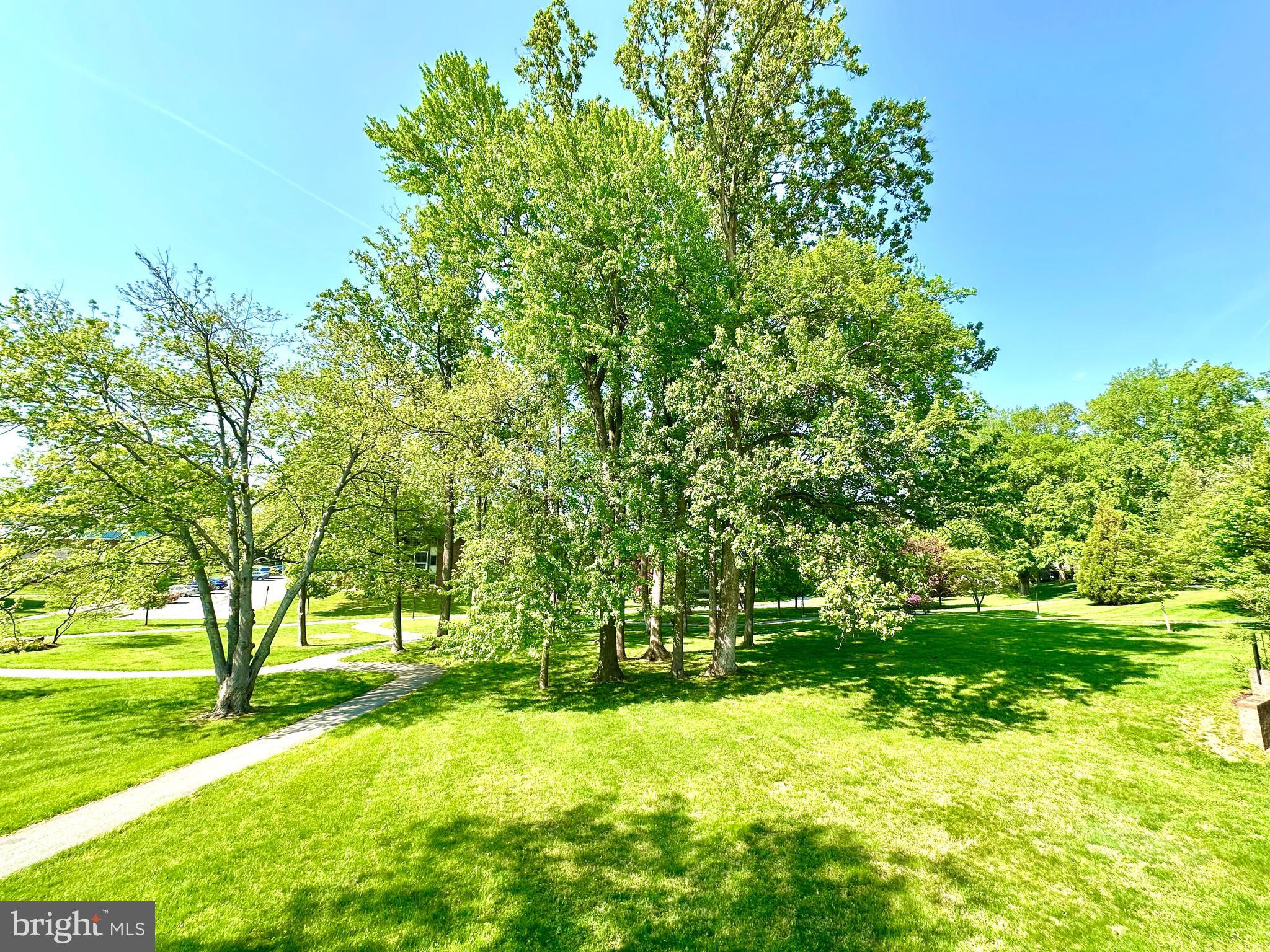 LEISURE WORLD - Residential