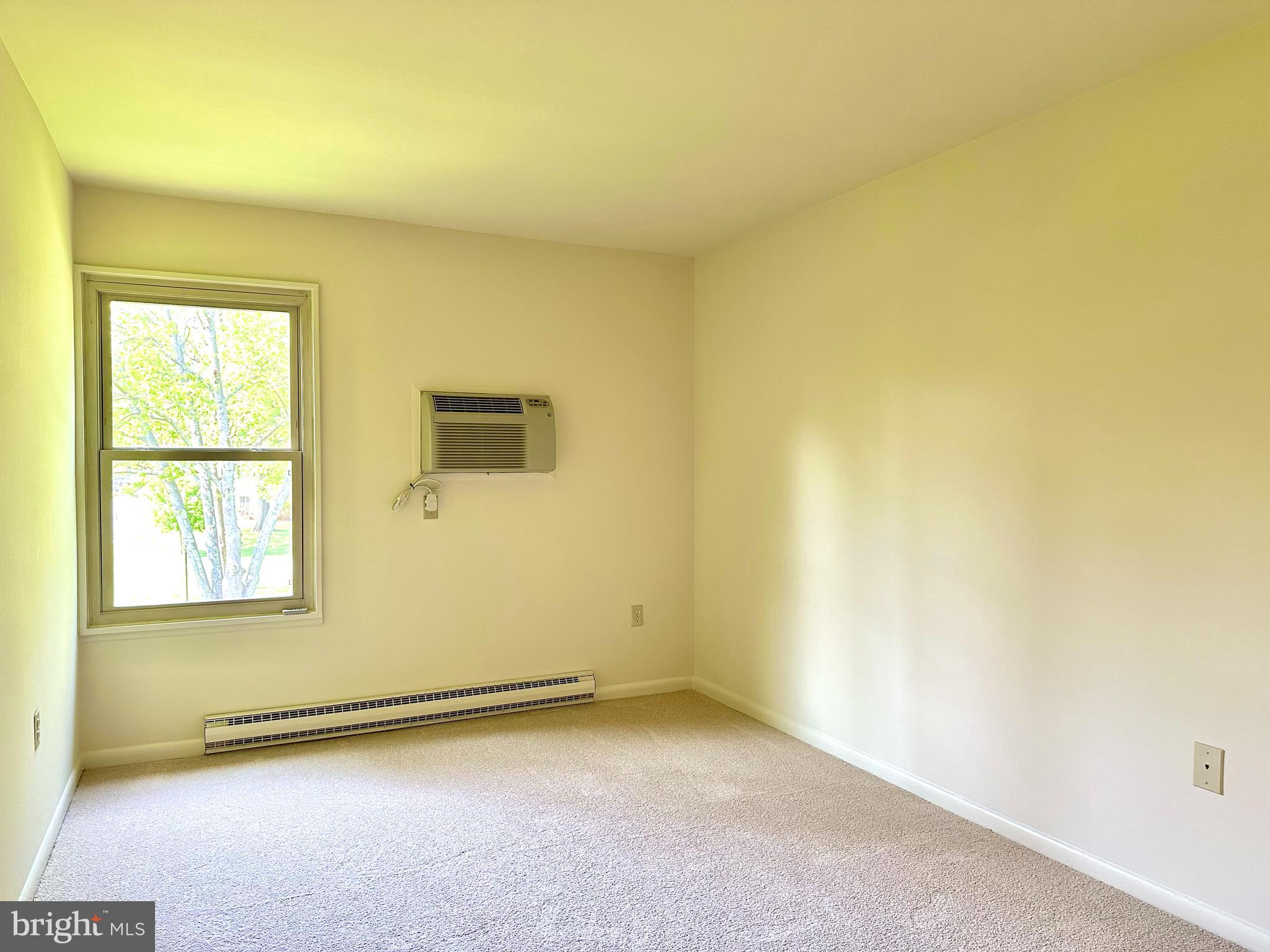 LEISURE WORLD - Residential