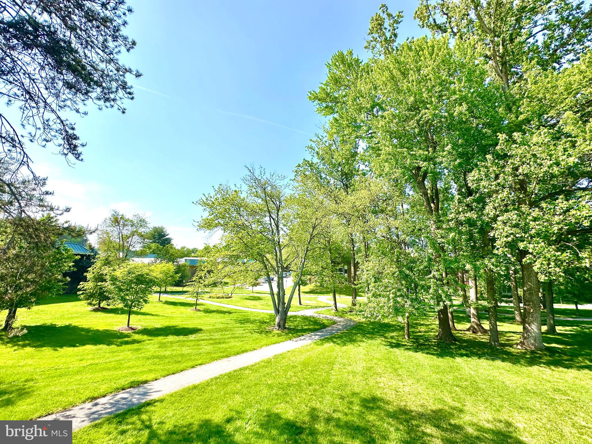 LEISURE WORLD - Residential