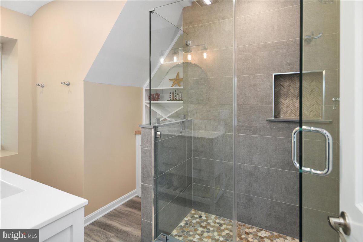 CAINE KEYS II EXT - Residential