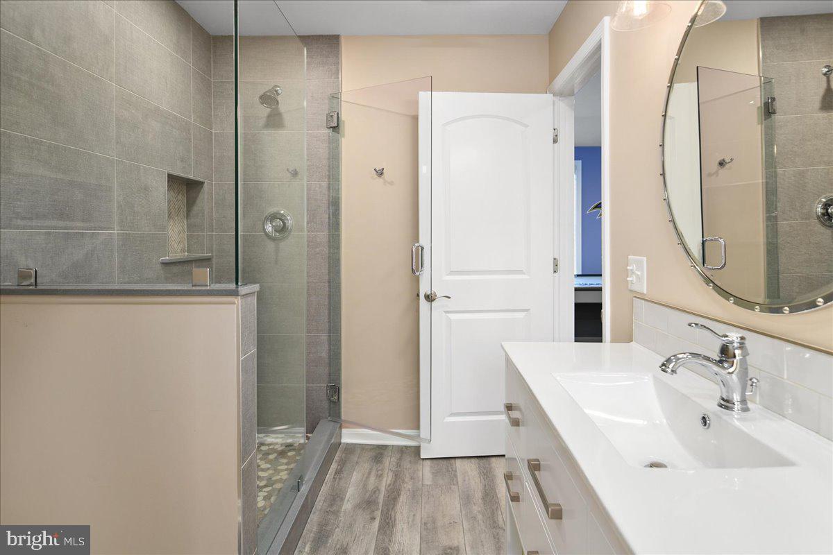 CAINE KEYS II EXT - Residential