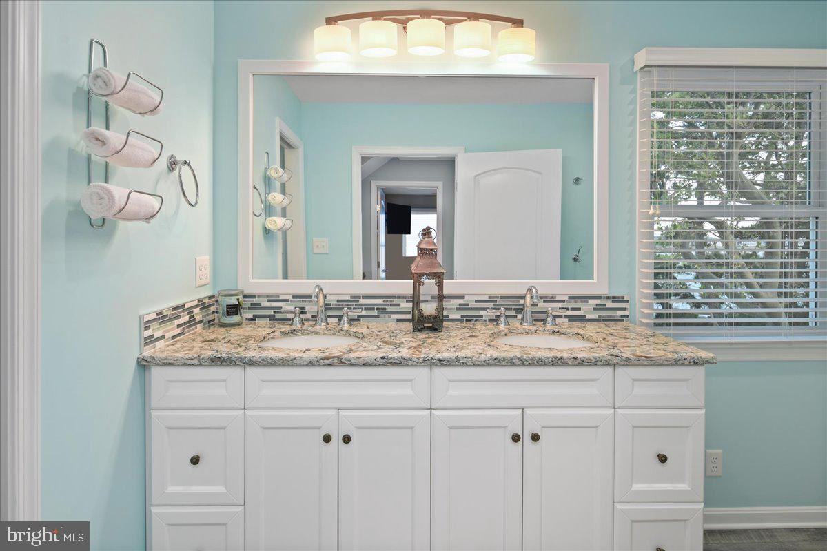 CAINE KEYS II EXT - Residential