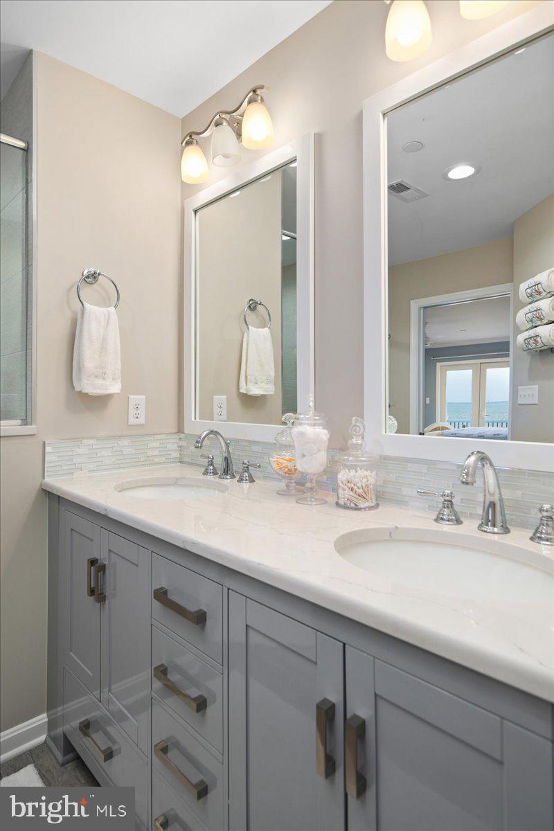 CAINE KEYS II EXT - Residential