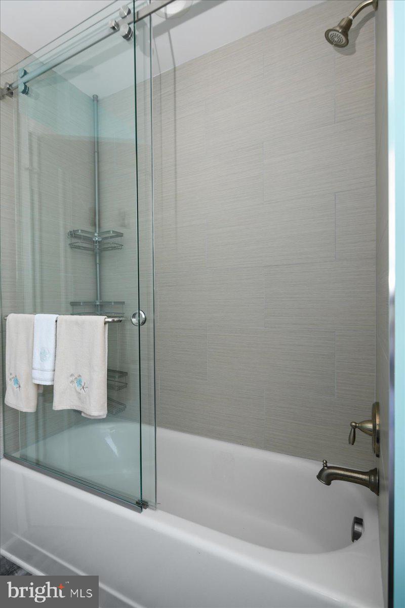 CAINE KEYS II EXT - Residential