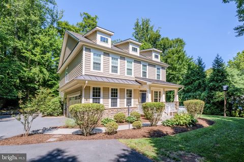 Photo of 7812 Lake Drive, MANASSAS, VA 20111 (MLS # VAPW2126210)