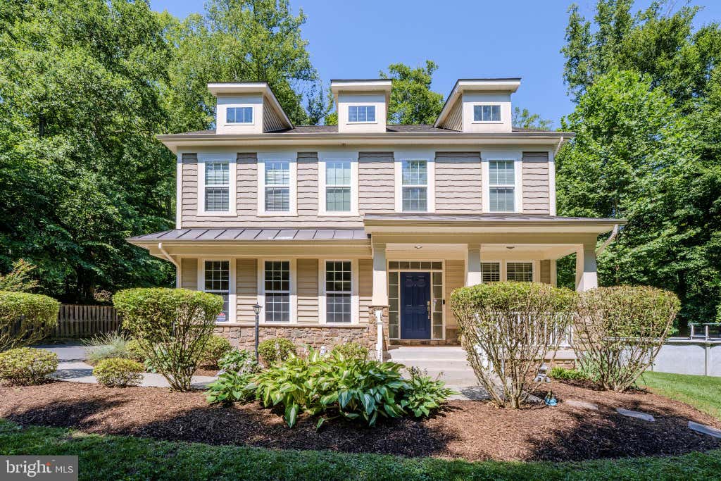 Photo of 7812 Lake Drive, MANASSAS, VA 20111 (MLS # VAPW2126210)